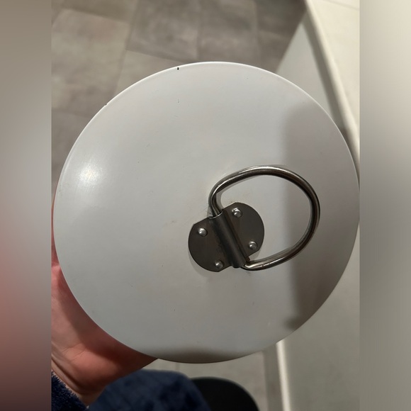 White Ice Bucket with Lid and Scoop - Picture 8 of 13